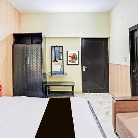 Super Collection O Mathura Near Railway Station Екстер'єр фото