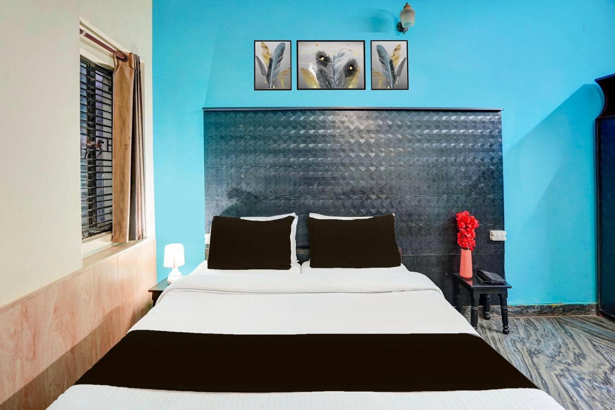 Super Collection O Mathura Near Railway Station Екстер'єр фото