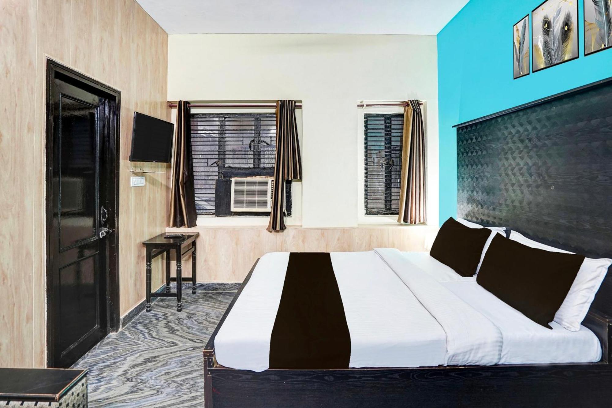 Super Collection O Mathura Near Railway Station Екстер'єр фото